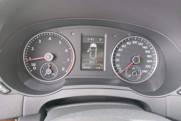 Used Volkswagen Sharan 2014 2.0 TSI Comfort Model
