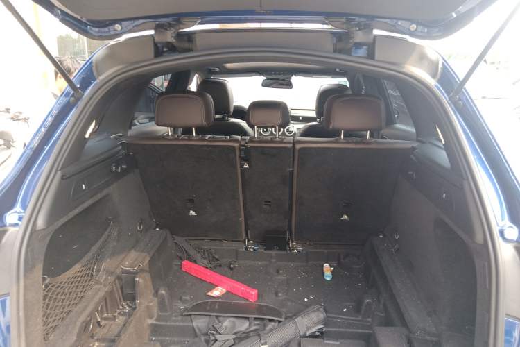 Used Mercedes-Benz GLC 2017 GLC 260 4MATIC Luxury Model Trunk