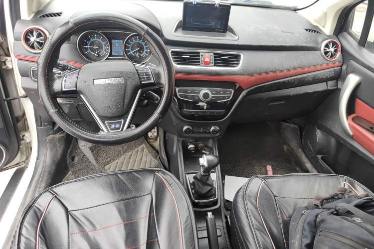 Used Haval H1 2016 Revised Version Blue Badge 1.5L AMT Luxury Edition Center Console