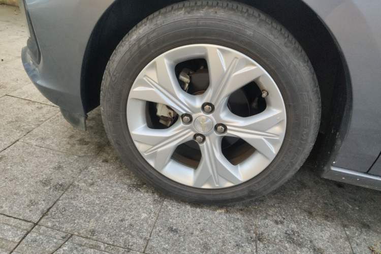 Used Chevrolet Cavalier 2020 325T Automatic Enjoyment Edition Right Front Wheel Hub