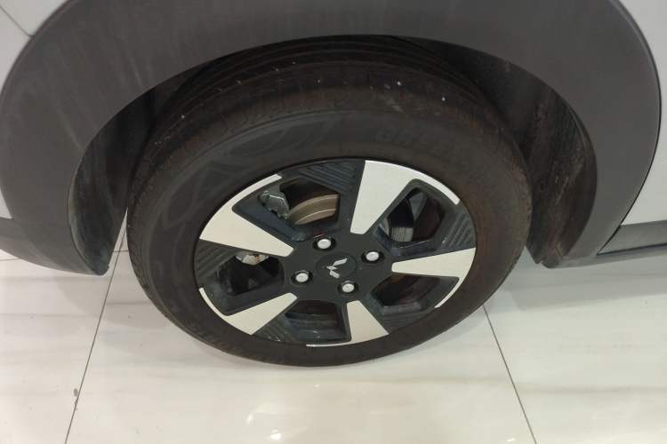 Used Wuling Bingo PLUS 2024 330 km Range Five-Seater Version