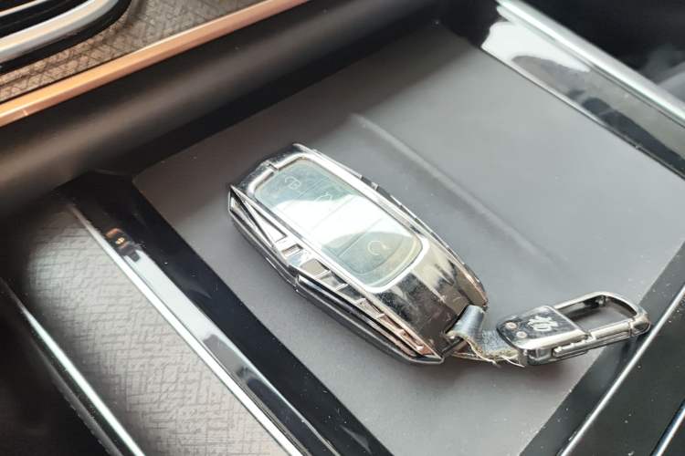 Used Chery Tiggo 9 2023 Updated Version 2.0T Dual-Clutch Two-Wheel Drive Leading Edition 5 Seats Vehicle Key