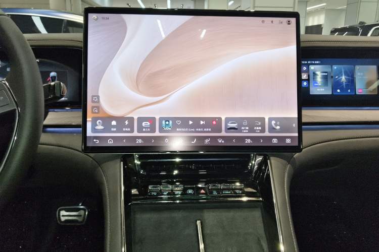 Used Denza Z9 2024 1100 km All-Wheel-Drive Ultra Version