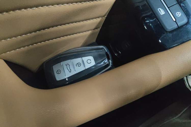 Used Geely Auto Monjaro L Extended Range Electric Version 2022 1.5T DHT Range-Extending Electric Flagship Edition Vehicle Key