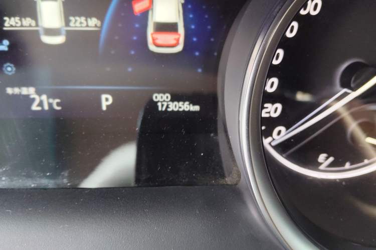 Used Toyota Camry 2019 Revised Version Dual-Engine 2.5 HG Luxury Edition Odometer Close Up