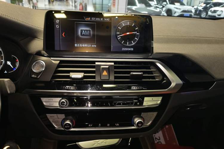 Used BMW X4 2019 xDrive25i M Sport Package
