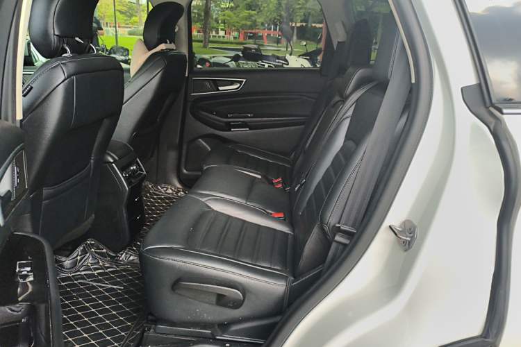 Used Ford Edge 2018 EcoBoost 245 Two-Wheel-Drive Titanium 7-Seater China V Standard Left Rear Seat