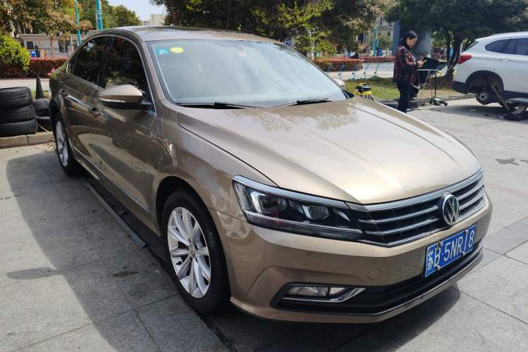 Used Volkswagen Passat 2016 280TSI DSG Prestige Edition Front Right 45 Deg