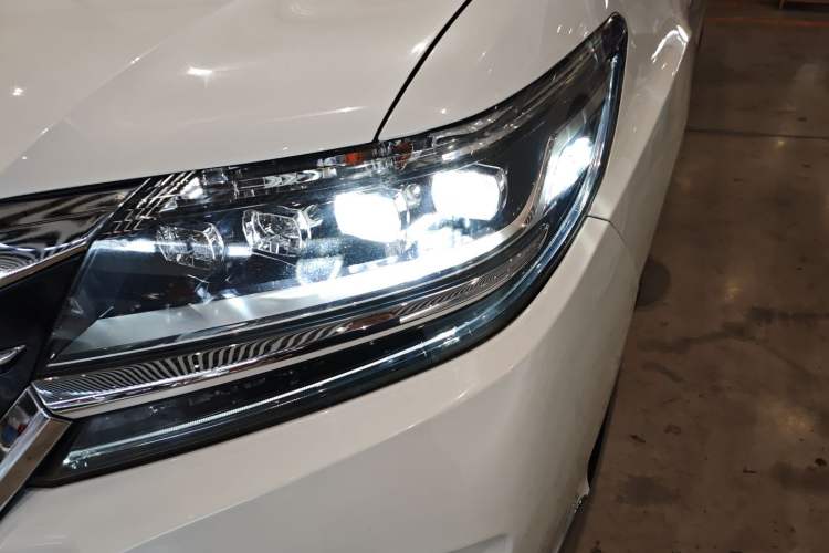 Used Honda Elysion 2016 2.4L Luxury Edition
