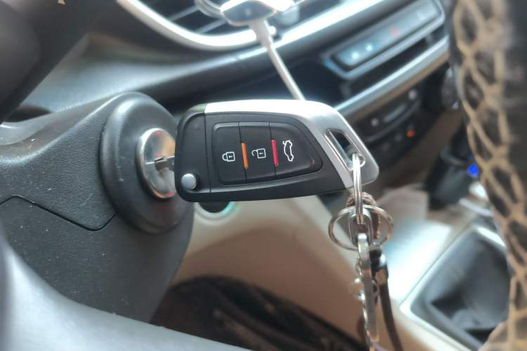 Used Buick GT 2018 15T Manual Elite Version China V Standard Vehicle Key