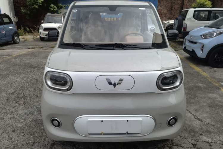 Used Wuling Hongguang MINIEV 2024 3rd Generation 215km Youth Edition Front