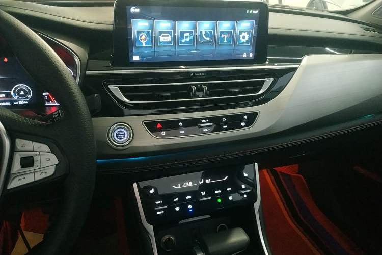 Used CHANGAN CS75 2018 280T Automatic Yazi Model China V Standard
