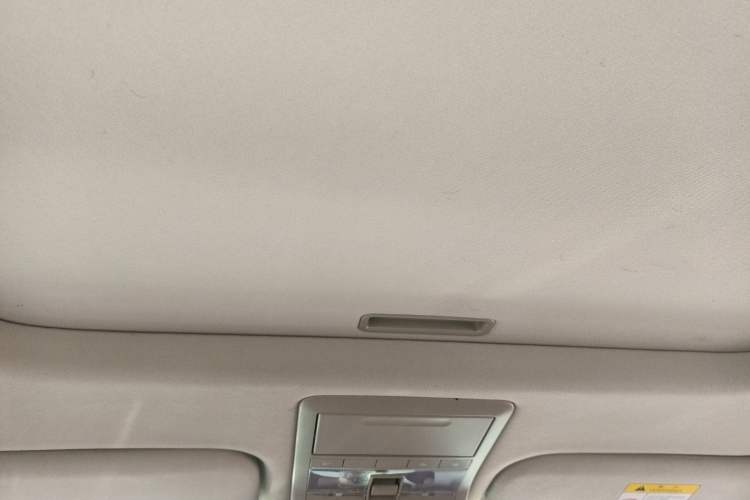 Used Chevrolet Captiva 2015 2.4L 4x4 Flagship Edition 7-Seater
