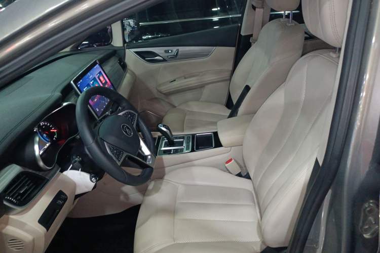 Used BYD Song MAX New Energy 2019 DM 1.5T Smart Connect Zhiyao Model 6-Seater China V Emission Standard Left Front Seat