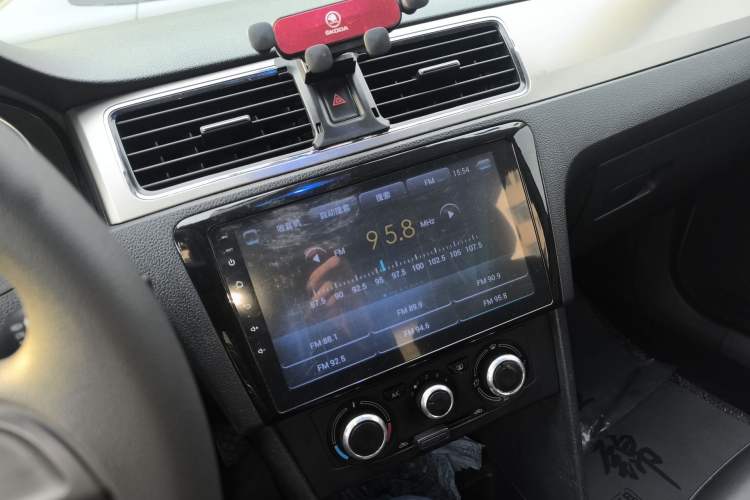 Used Skoda Rapid Spaceback 2014 1.6L Manual Enjoyment Edition