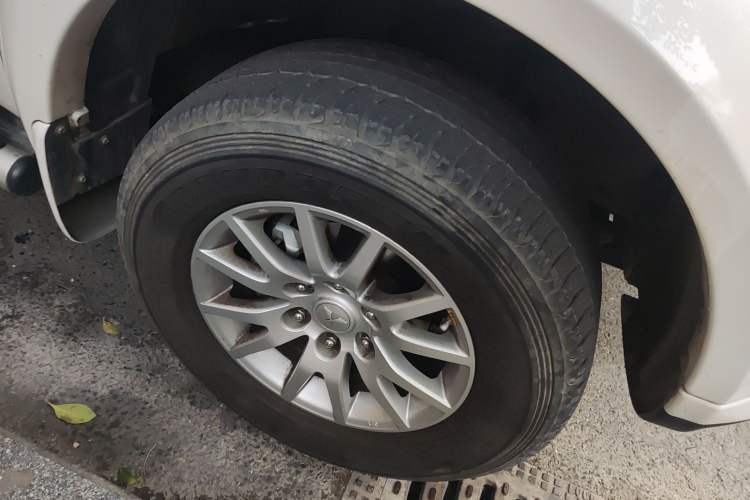 Used Mitsubishi Pajero Sport 2013 3.0L Automatic 4x4 Flagship Edition
