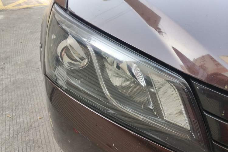 Used Geely Auto Emgrand 2014 Sedan 1.5L CVT Elite Model Right Front Headlight