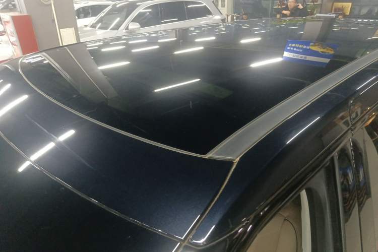 Used XPeng X9 2025 740 Ultra-Long Range Max Roof