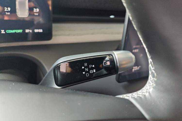 Used XPeng X9 2024 702 Ultra-Long Range Pro
