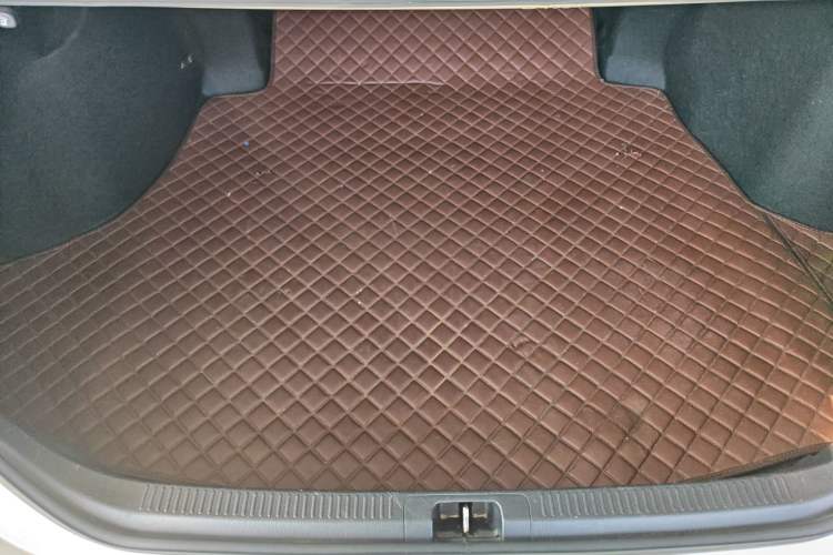 Used Toyota Camry 2018 2.5G Luxury Edition Trunk