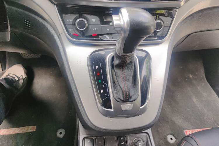 Used Haval H6 2015 Sport Edition 1.5T Automatic Two-Wheel Drive Luxury Model
