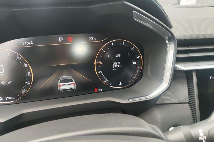 Used Lynk & Co 01 2021 2.0TD Two-Wheel-Drive Pro Trim Odometer Close Up