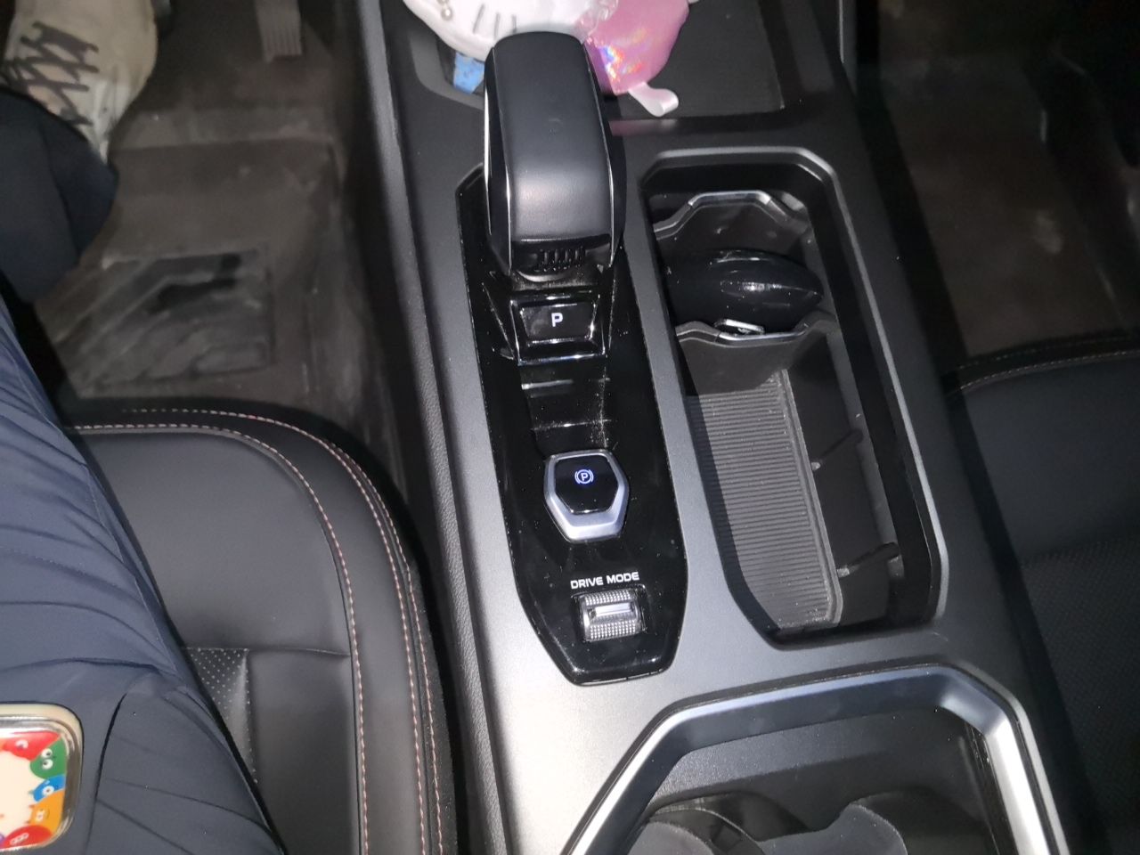 Geely Auto Haoyue L 2023 2.0T DCT Prestige Edition — снимка 14