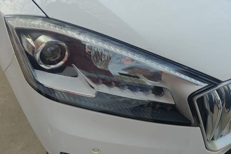 Used BORGWARD BX7 2016 28T Two-Wheel Drive Luxury Version 5 Seats
