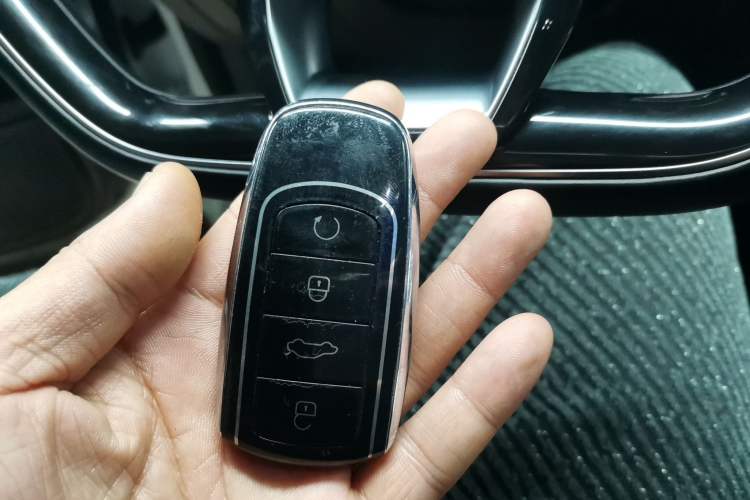 Used Chery Tiggo 8 PRO 2024 Champion Edition 290T Two-Wheel Drive Peak Version 5 Seats
