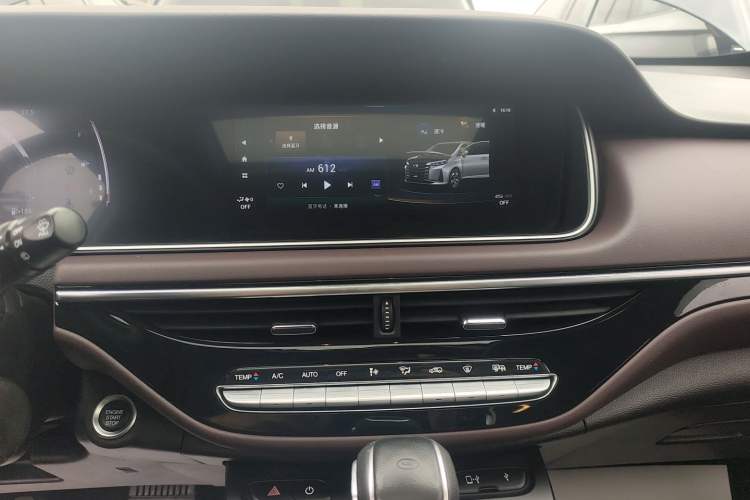 Used GAC Trumpchi M6 2021 270T DCT Luxury Edition (6-seater)
