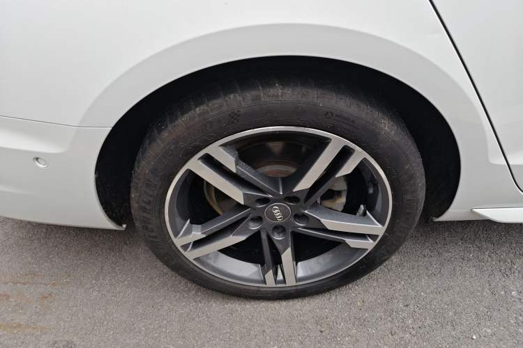 Used Audi A4L 2020 40 TFSI Luxury Dynamic Model