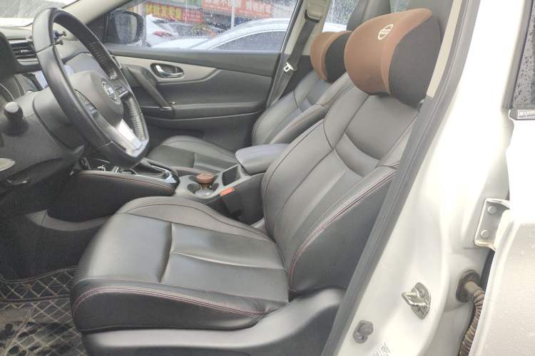 Used Nissan Qashqai 2022 2.0L CVT XV Premier Luxury Edition Left Front Seat