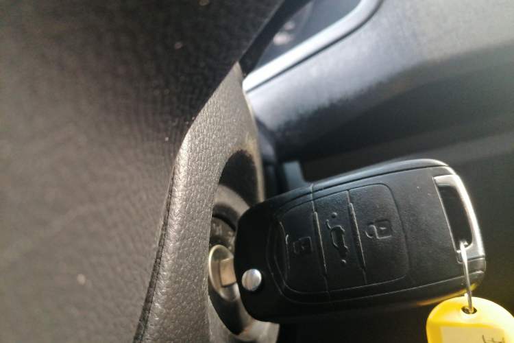 Used Wuling Hongguang PLUS 2019 1.5T Manual Standard Edition 5 Seats
