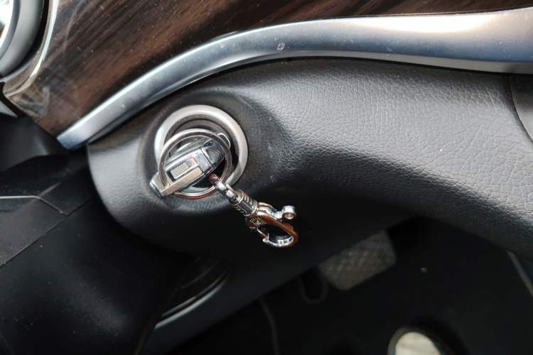 Used Mercedes-Benz V-Class 2018 V 260 Avantgarde Edition China VI