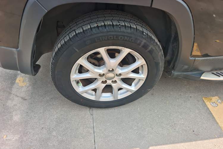 Used Jeep Cherokee 2016 2.4L Leading Edition Right Rear Wheel Hub