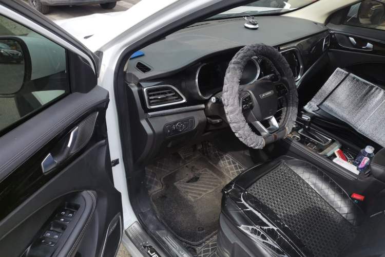 Used JETOUR X90 2019 1.5T Automatic Enjoyment Model 6 Seats Emission Standard China V Driver Seat