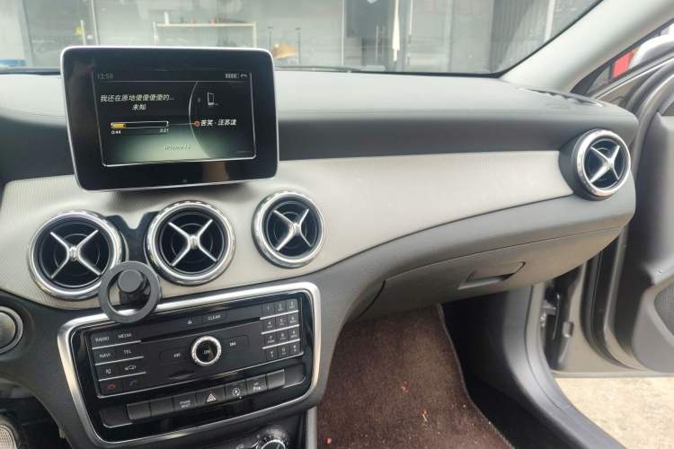 Used Mercedes-Benz GLA 2016 GLA 200 Fashion Model