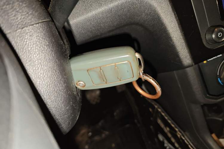 Used Volkswagen Jetta 2017 1.5L Manual Fashion Edition