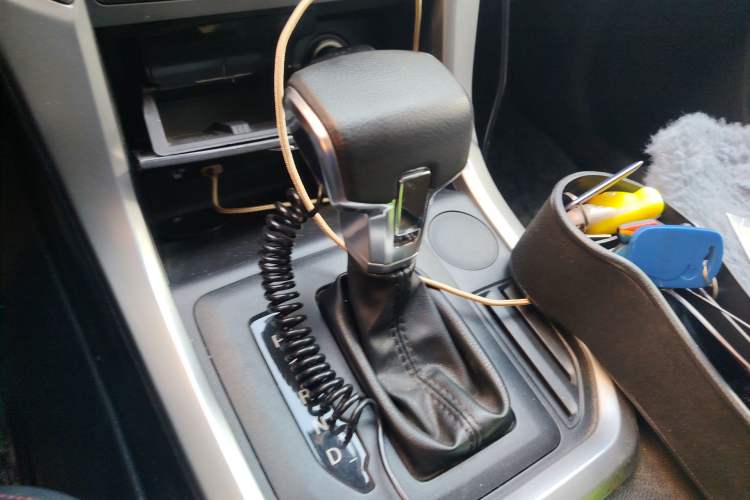 Used SAIC MAXUS T60 2017 2.0T Gasoline Automatic Two-Wheel Drive High-Ride Comfort-Grade Standard Cabin
