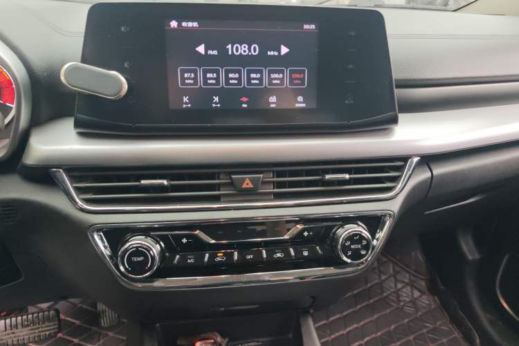 Used Soueast DX5 2019 1.5T CVT Luxury Model Audio And AC Panel