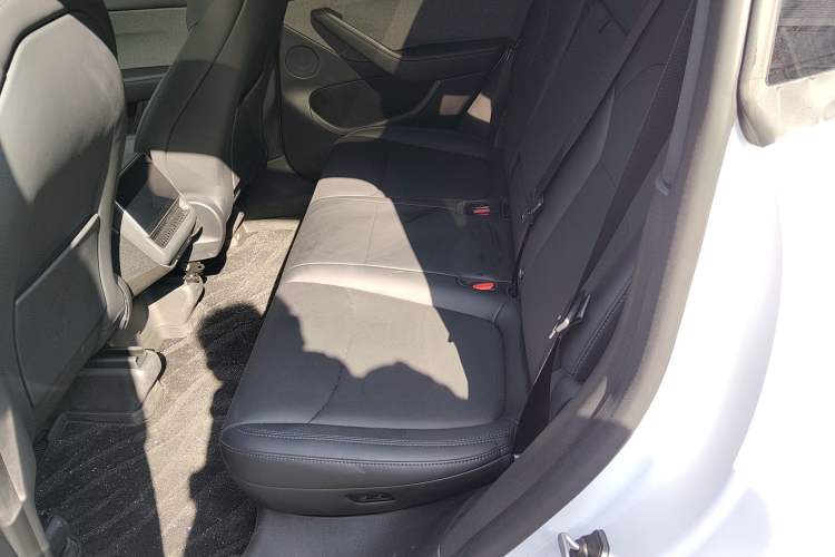 Used Tesla Model Y 2025 Rear-Wheel-Drive Version