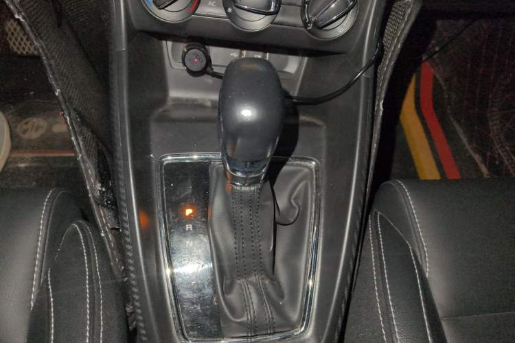 Used MG ZS 2018 1.5L Automatic Luxury Edition China V Standard Gear Lever