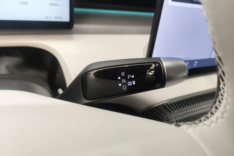 Used XPeng X9 2024 702 Ultra-Long Range Max