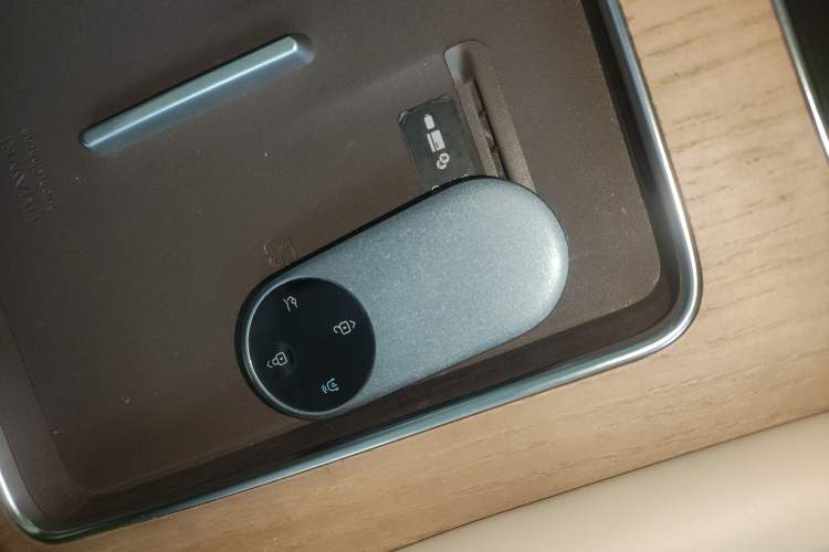 Used Hima AITO M9 2025 Extended-Range Ultra Version 52 kWh 6-Seater