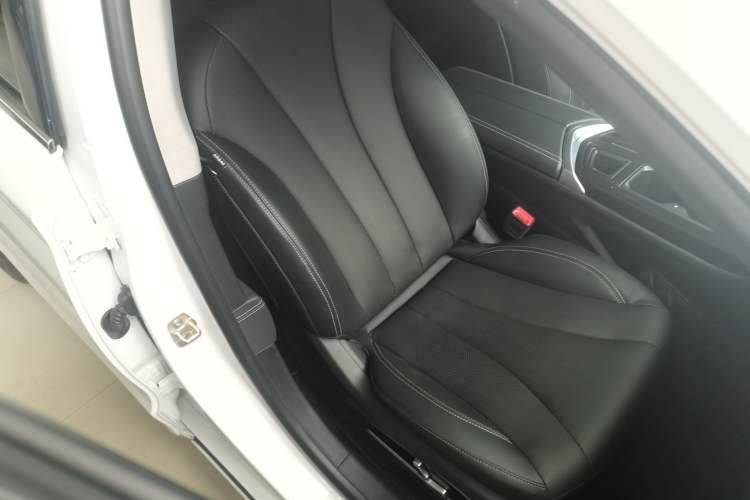 Used Geely Auto Emgrand GT 2021 1.8T Flagship Edition Right Front Seat