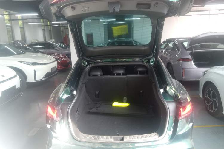 Used MG 7 2023 2.0T Automatic Hunter Luxury Edition Trunk