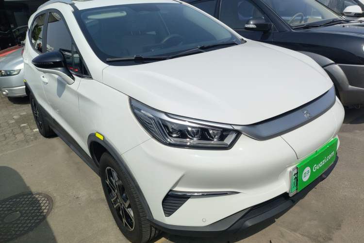Used BYD Yuan Pro 2021 401 km Deluxe Version Front Right 45 Deg