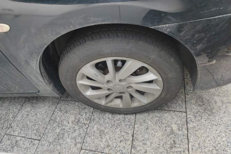 Used Nissan Sylphy 2012 1.6XE CVT Comfort Edition Right Front Wheel Hub