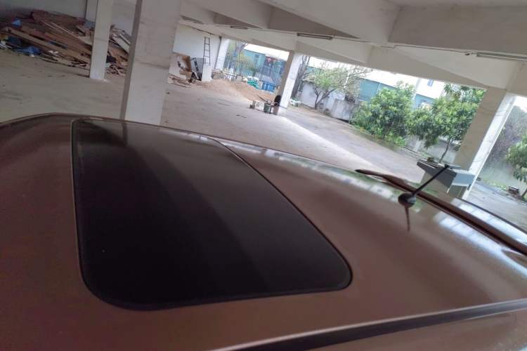 Used Infiniti ESQ 2014 1.6L Spontaneous Edition
