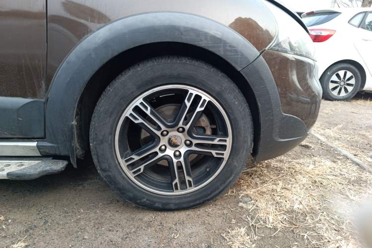 Used FORTHING Joyear SUV 2012 1.6L Deluxe Model